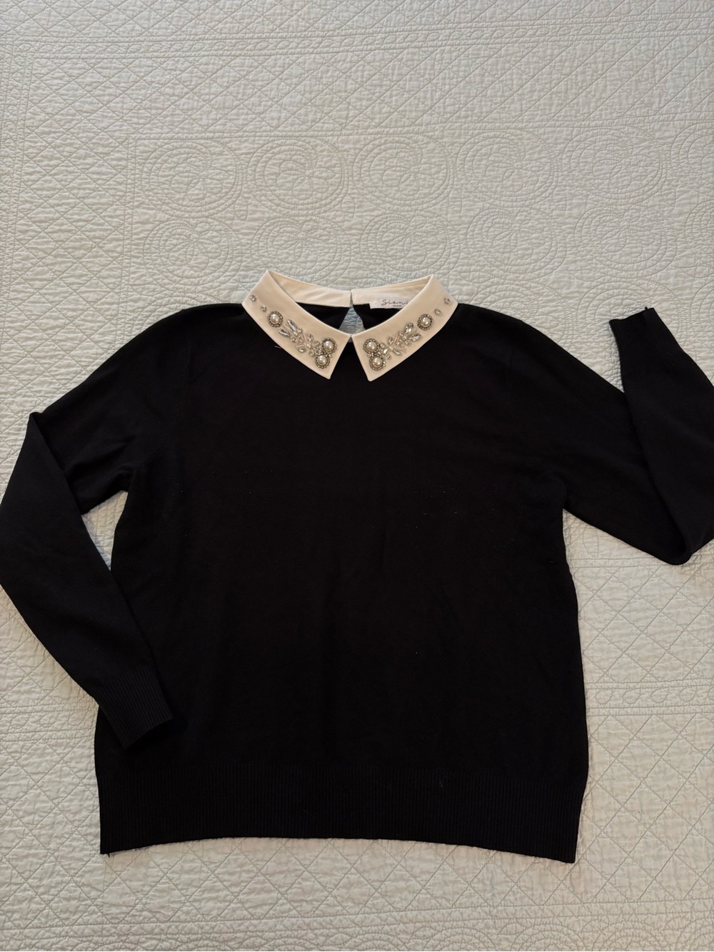 Sioni Milano knit sweater embellished Peter Pan collar. Size medium.